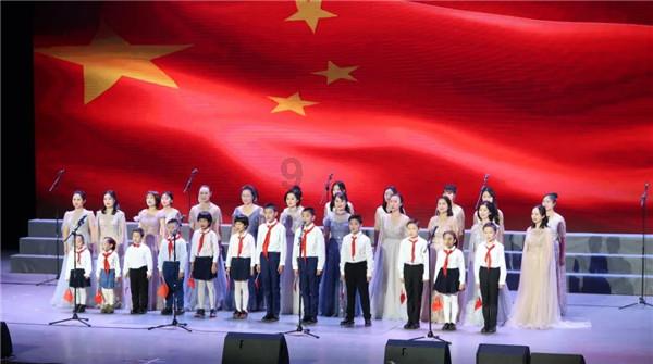 教室里的一声不响同学们都在认真地做作业？这句话可不可以游戏画面