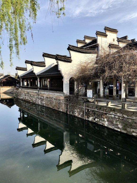 过年回家，请你的中介朋友吃顿饭吧！他们很苦的...